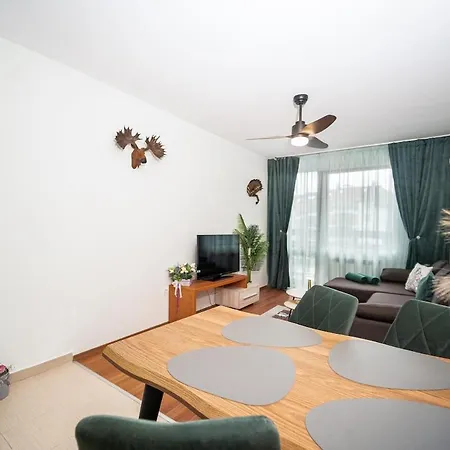 400m From Lift Belvedere - - Free Parking Appartamento