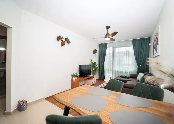 400m From Lift Belvedere - - Free Parking شقة